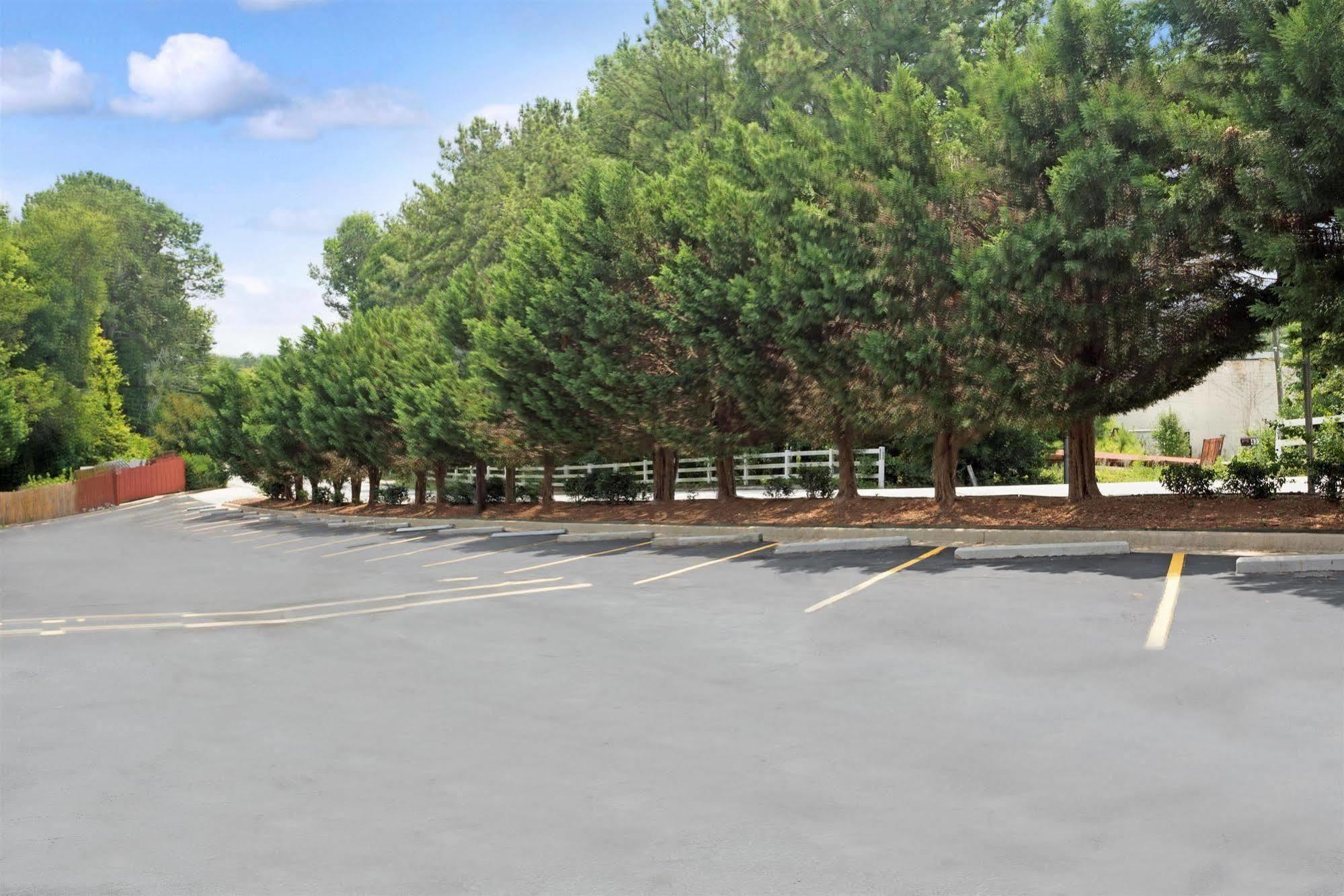 Super 8 By Wyndham Forest Park Εξωτερικό φωτογραφία